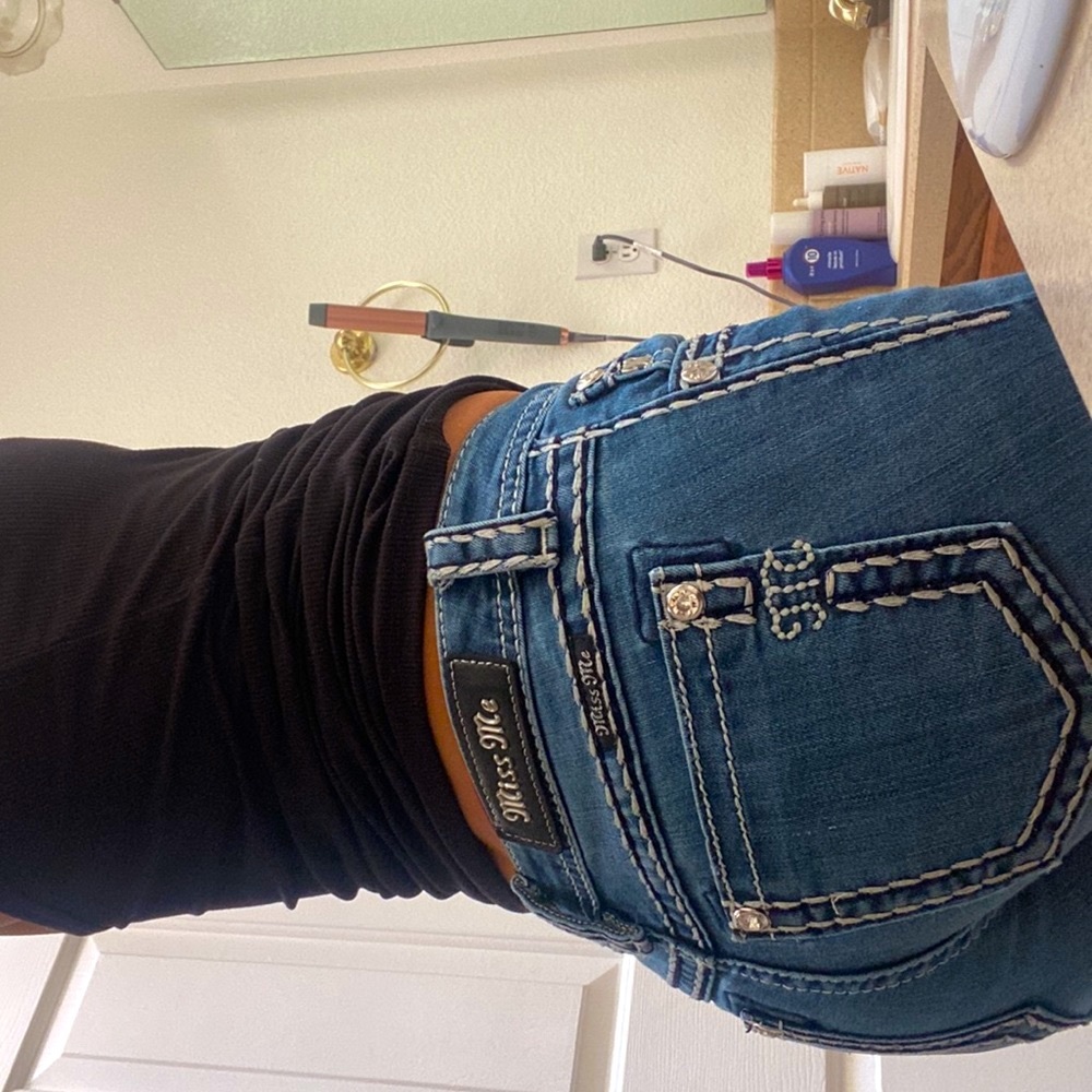 Miss Me’s - Size 25 - Signature Bootcut